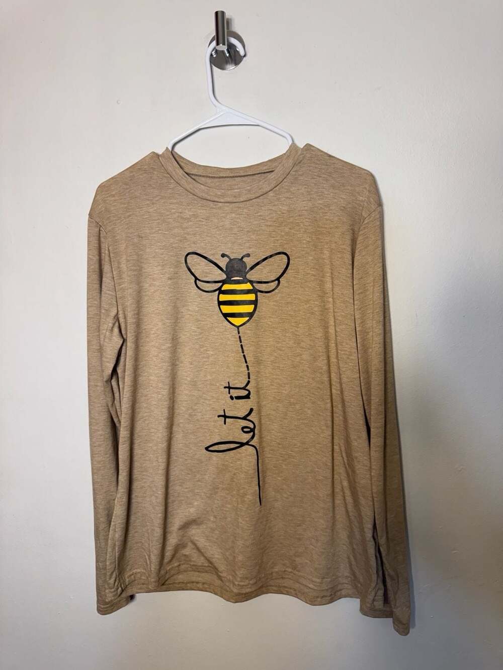 Women's Bee 'Let It Be' Graphic Long Sleeve Crew Neck Top - Picture 4 of 6